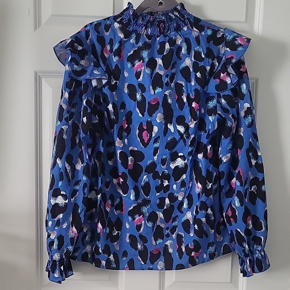 Lot of 5 Women’s Blouses Size Medium | Bold Prints | Lightweight - Picture 8 of 16